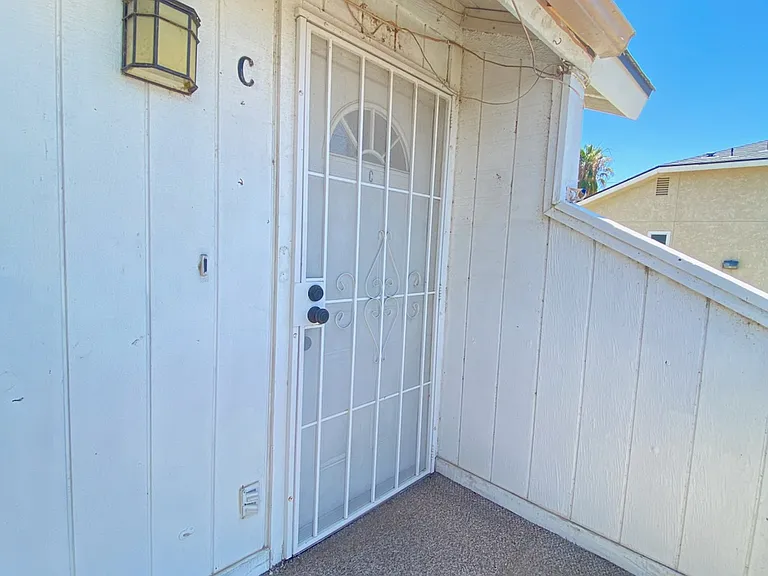 4205 Isla Verde St #C — Photo 2