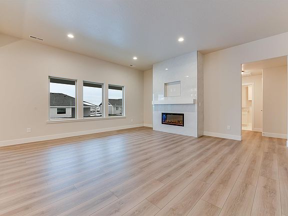 5th image of 10601 Silverbright Dr