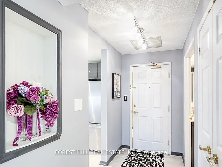 1818 Bayview Ave #704 — Photo 4