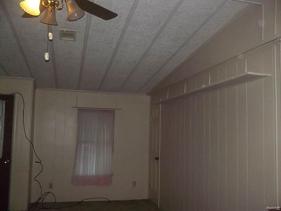 3rd image of 3193 Junction Cir