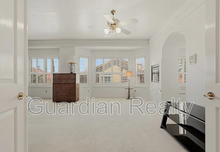 1888 Woodhaven Dr — Photo 24