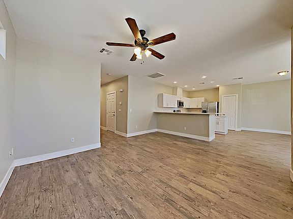 4th image of 10017 Bonterra Ave