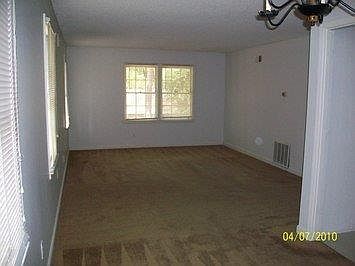 3rd image of 528 Deerwood St