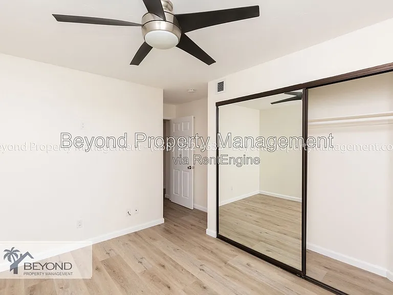 4452 Mentone St #206 — Photo 10