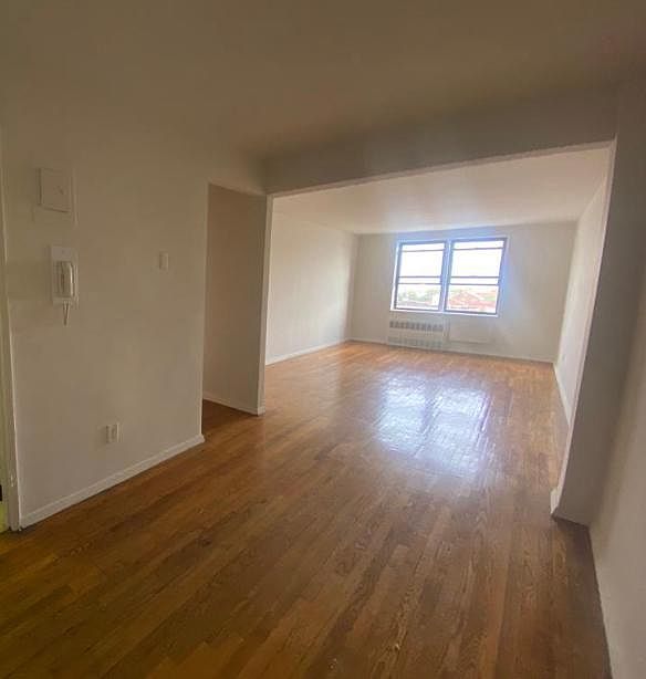 1st image of 10 Monroe Blvd APT 7M