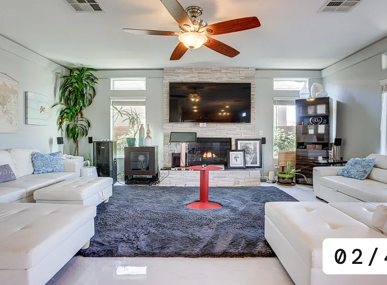 1672 Flores Ln — Photo 2