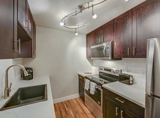 2200 SW Barton St APT 409, Seattle, WA 98106