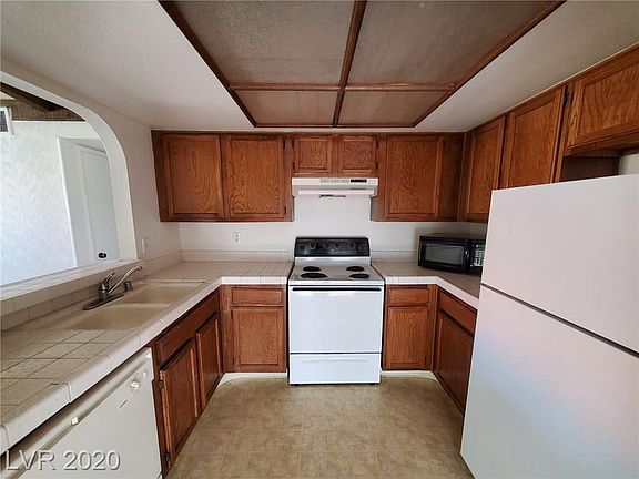 4th image of 6125 W Oakey Blvd