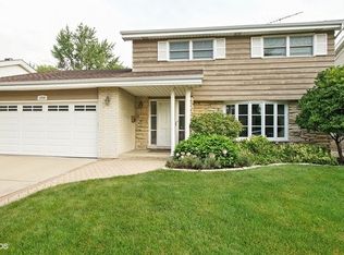 1710 Birch St, Park Ridge, IL 60068
