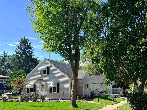 591 E 4th St, Richland Center, WI 53581