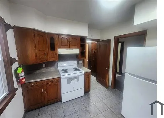 5 bed, 1785 sqft, $999 — Photo 3