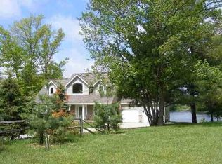 9391 Point Lookout Dr, Cadillac, MI 49601