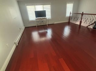 8622 98th St APT 2, Woodhaven, NY 11421