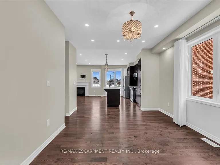 75 Forest Ridge Ave — Photo 23