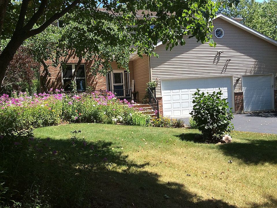 2nd image of 6N425 Essex Ave
