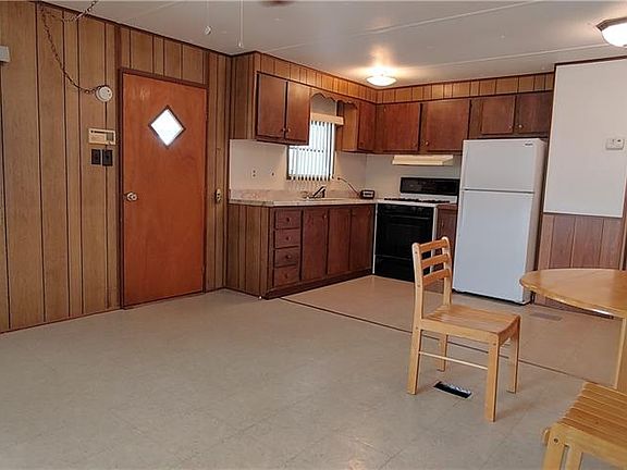 2nd image of 402 Citrus Cir