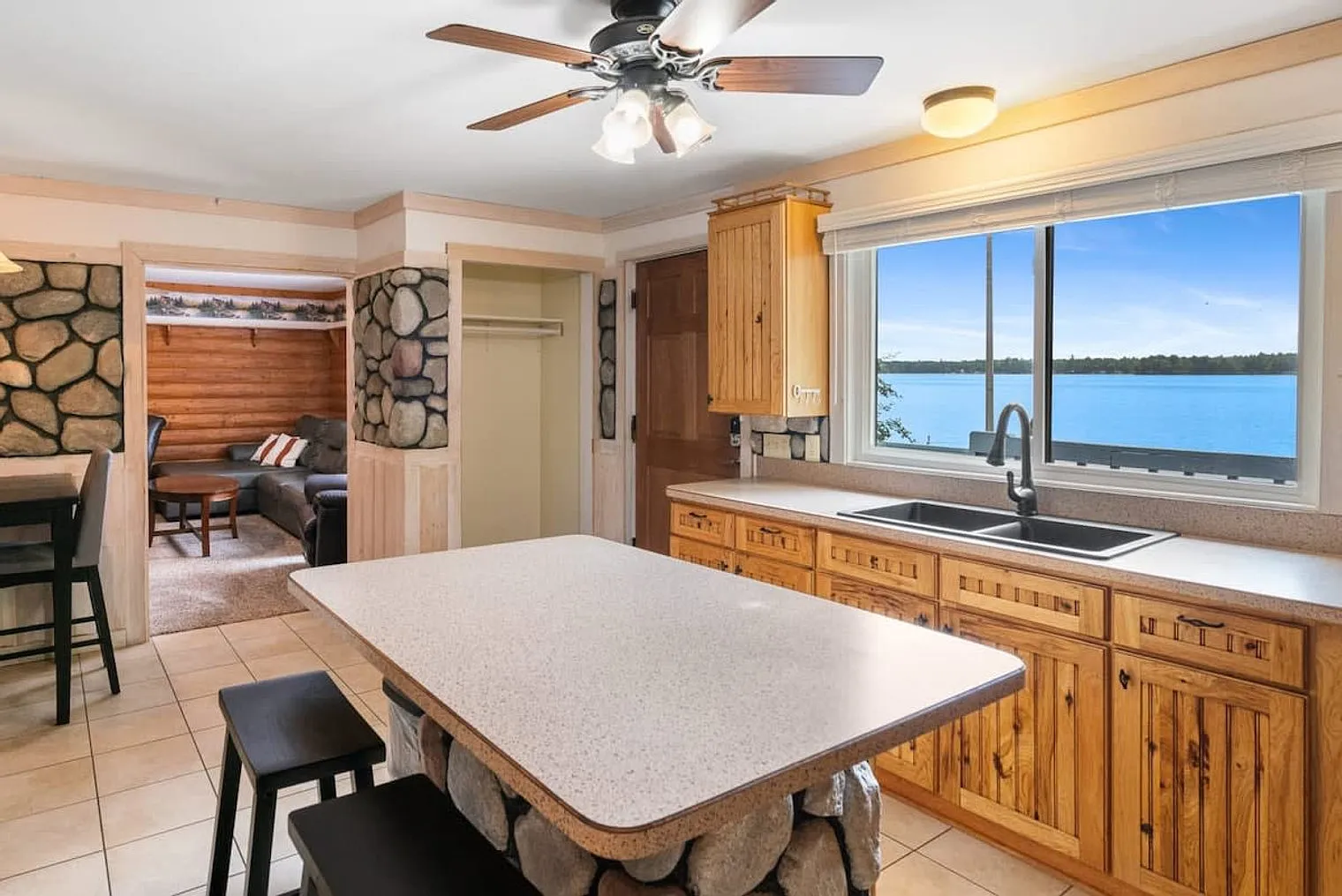 2 bed, 1.0 bath, $1,766 — Photo 2