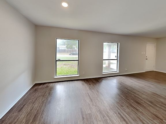 2nd image of 17143 VISTA OAKS DR