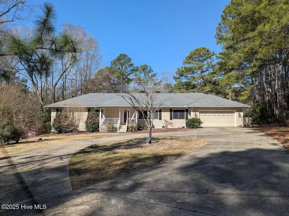 4094 Niagara Carthage Road, Whispering Pines, NC 28327