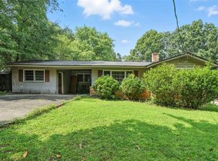 7099 Lakeview Ln, Doraville, GA 30360