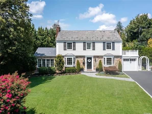 79 Castle Ridge Road, Manhasset, NY 11030