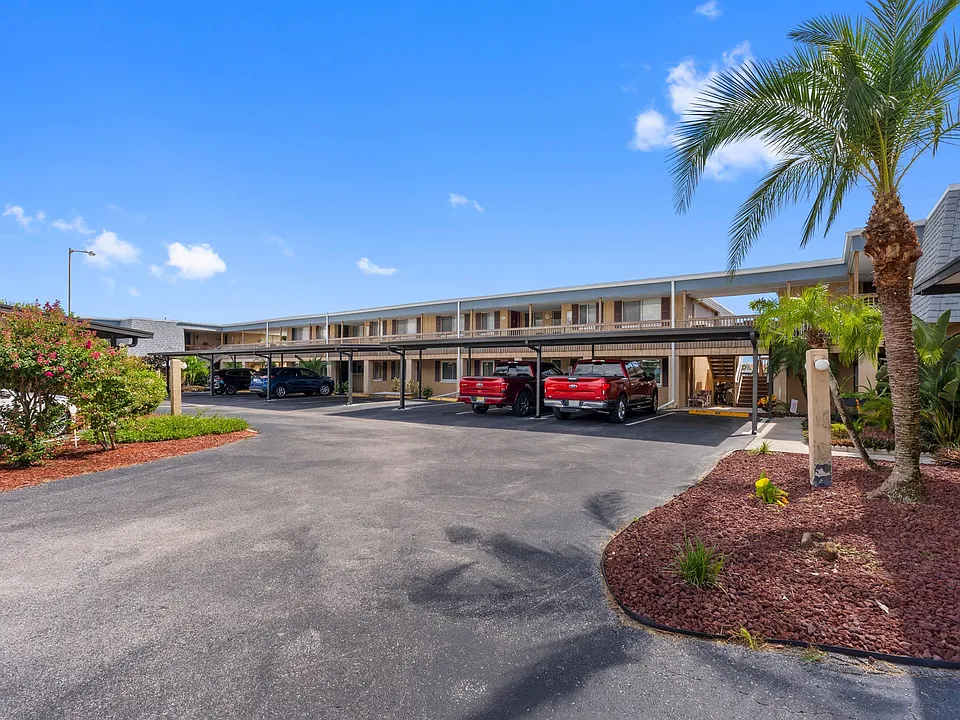 1008 Apollo Beach Blvd #211