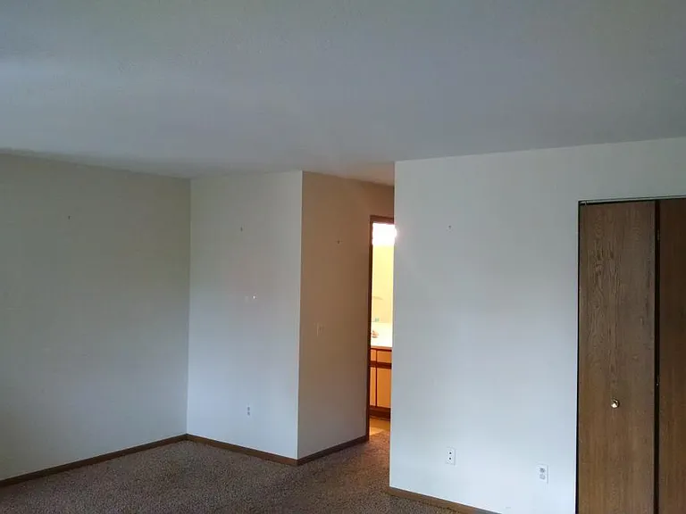 5750 Ryewyck Dr #3 — Photo 4