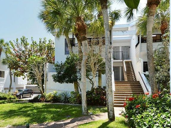 2nd image of 1555 Tarpon Center Dr APT 259