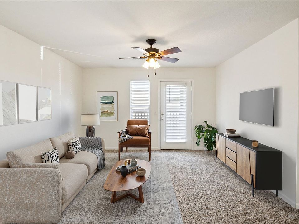 Two Bedroom C - 2 Bed / 2 Bath - 1,100 Sq.Ft.