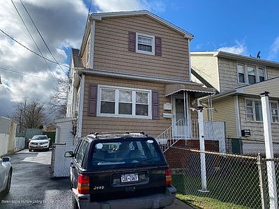 1st image of 288 Nelson Ave