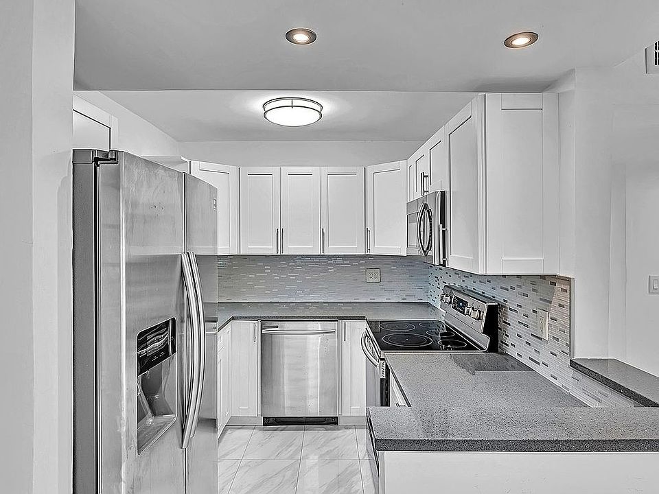 1st image of 5375 SW 40th Ave APT 105