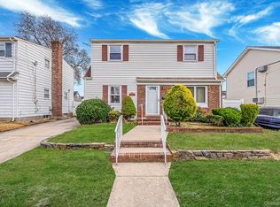 18 Jasper St S, Valley Stream, NY 11580