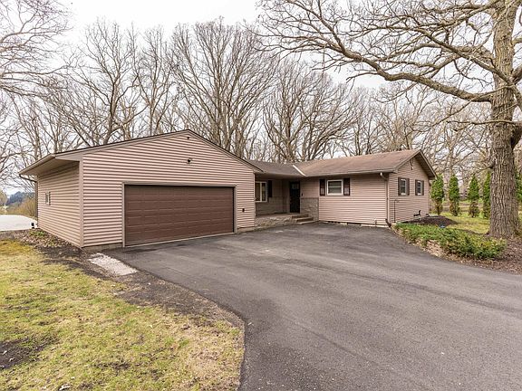 2nd image of 728 S Woodland Dr