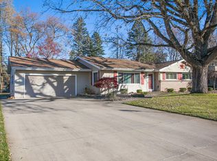 205 W Canterbury Dr, La Porte, IN