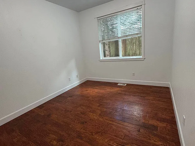 12936 NE 203rd St — Photo 15