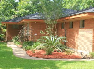 315 Old Angleton Rd, Lake Jackson, TX 77566
