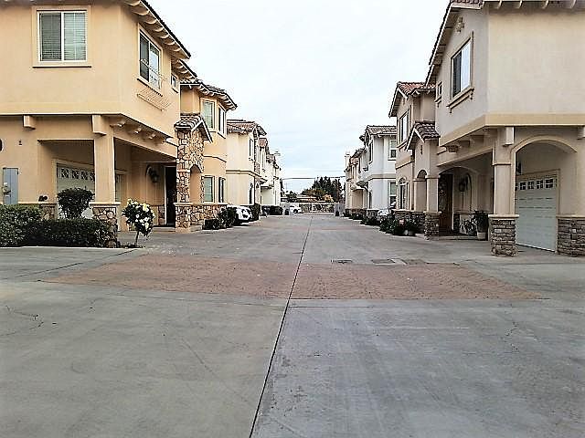1st image of 4439 Walnut Grove Ave #D