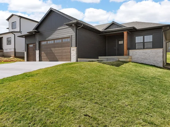 1609 38th St SE, Cedar Rapids, IA 52403