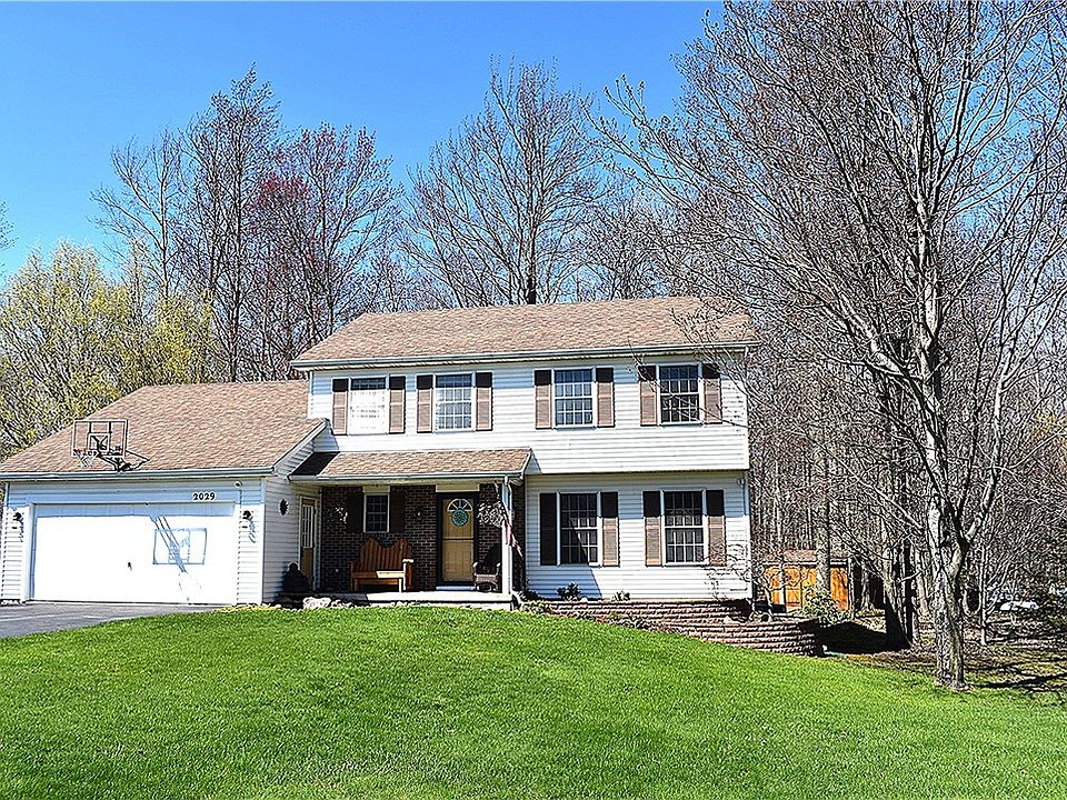 1st image of 2029 Woodgate Dr