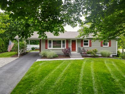 10 Carriage Hill Drive, Niantic, CT, 06357