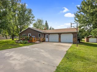 1102 Eckert St NW, Alexandria, MN 56308