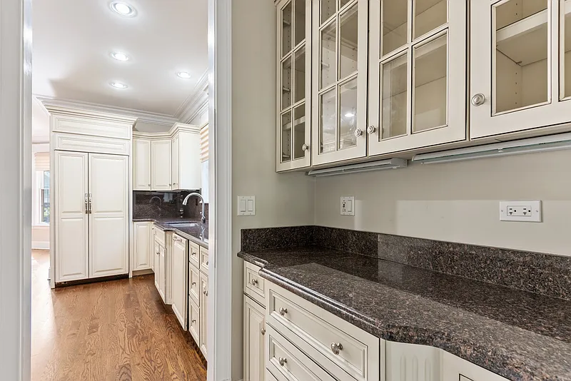 Thumbnail 16