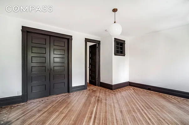 Rented by Compass | media 68