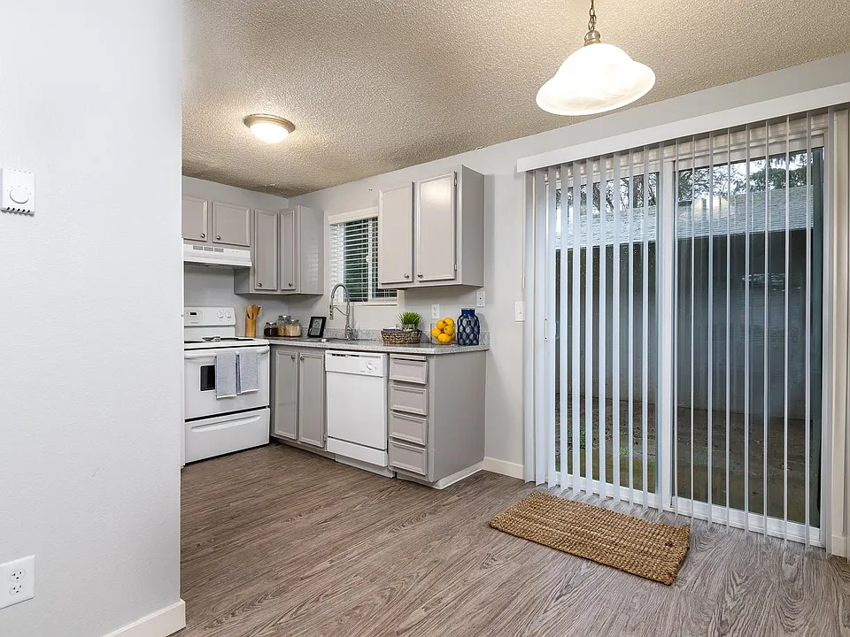 Tamaryn | Townhome B Dining Room