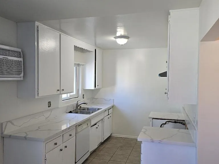 wall AC. new kitchen vent hood