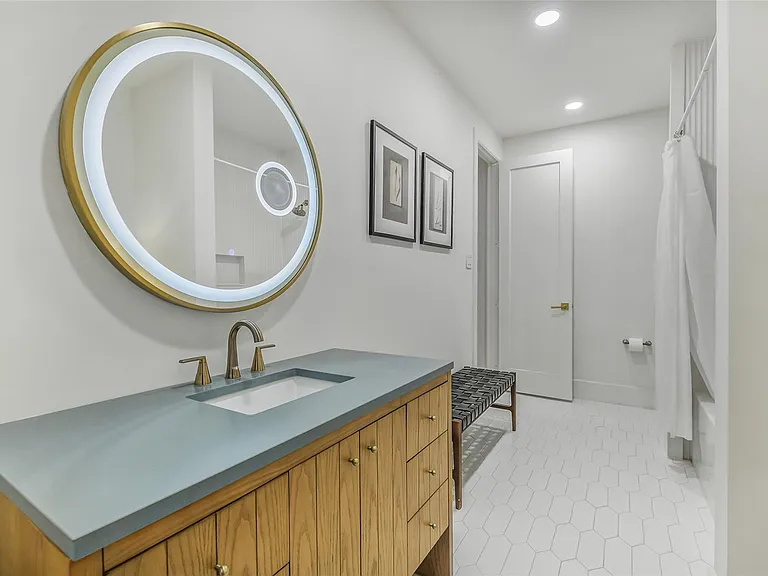 9411 Millbury Dr — Photo 28