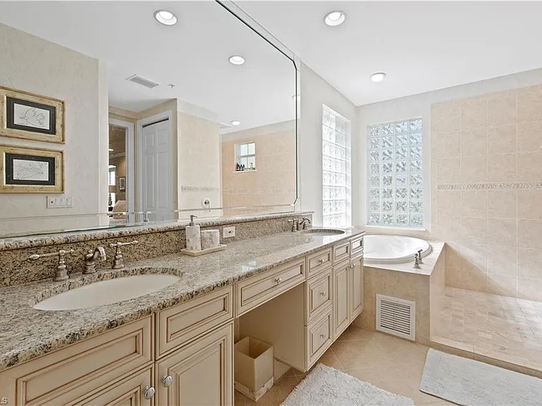 2809 Tiburon Blvd E #2 — Photo 15