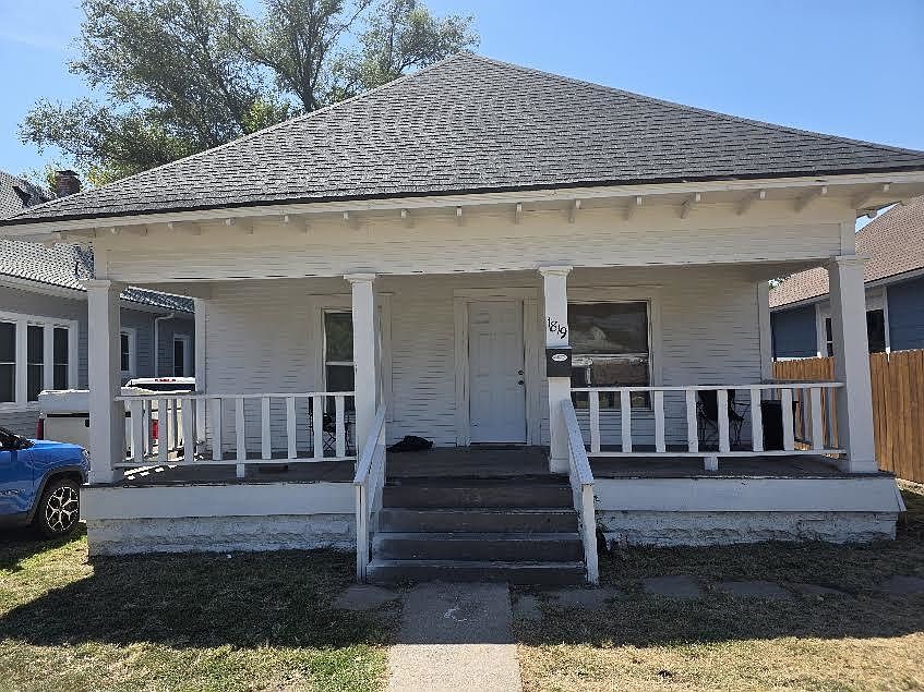 1st image of 1819 W Maple St