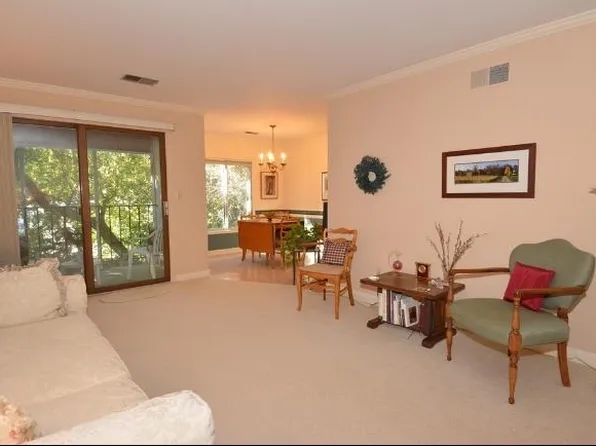 12980 Bluemound Rd, Elm Grove, WI 53122