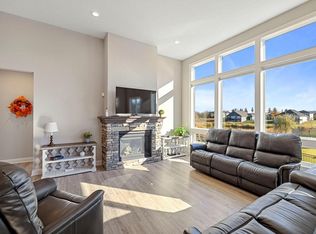 1433 Lee Cir, Hudson, WI 54016